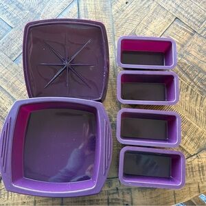 Epicure Silicone Square Steamer & Lid and 4 Mini Loaf Pans